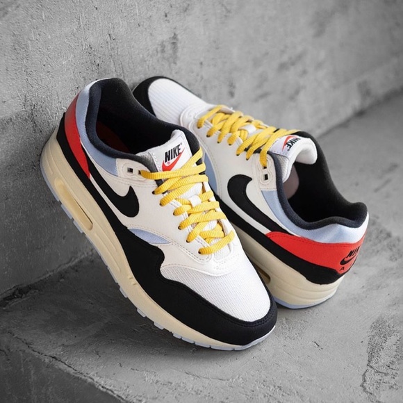 NWT Nike Air Max 1 Sail Royal Tint Womens 9 - Picture 2 of 6